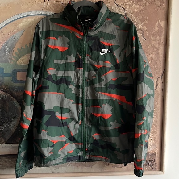 NIKE NSW CAMO WINDBREAKER size small - Picture 4 of 14